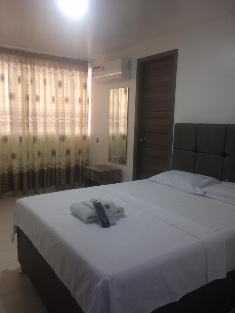 פלורידאבלאנקה Hostal Piedra Del Sol מראה חיצוני תמונה