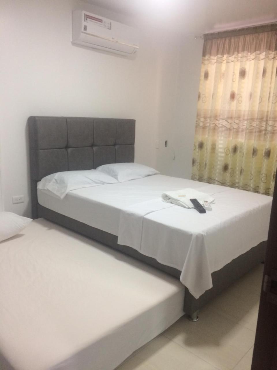 פלורידאבלאנקה Hostal Piedra Del Sol מראה חיצוני תמונה
